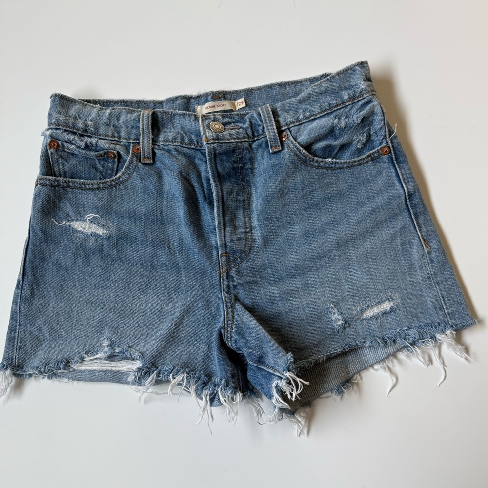 LEVI Wedgie Short Size 29 ~ LIKE NEW ~